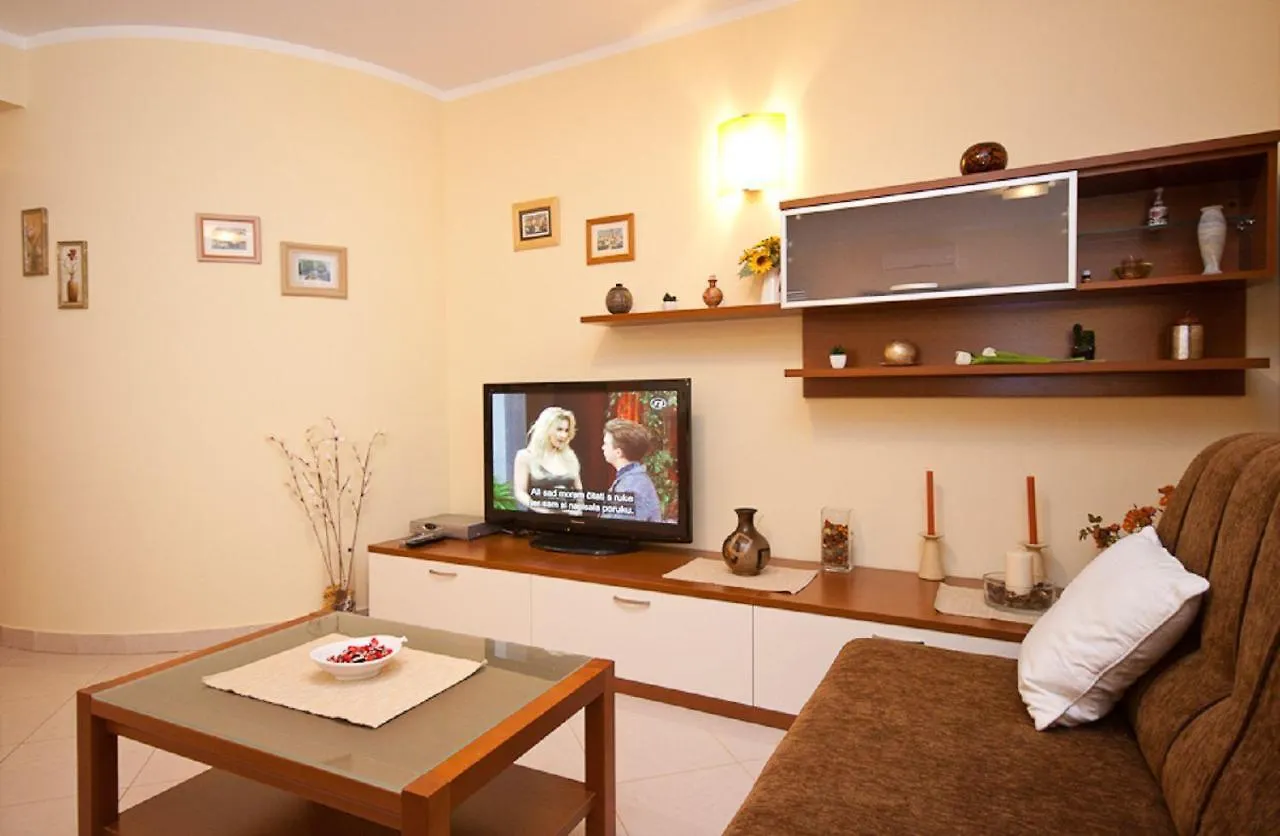 Modernes Apartment Mit Grosser Terrasse Baska