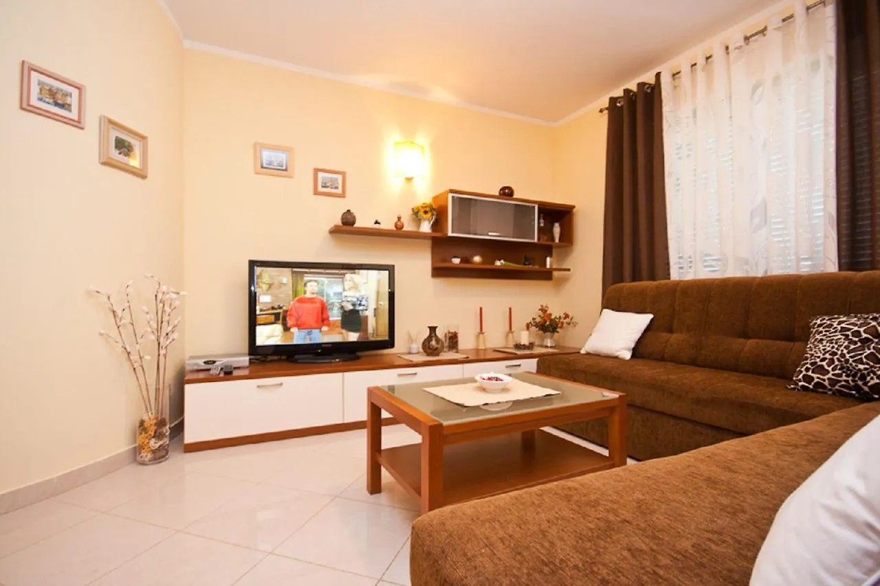 Modernes Apartment Mit Grosser Terrasse Baska  Croatia